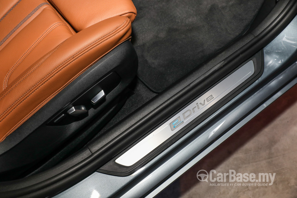 BMW 5 Series G30 (2017) Interior