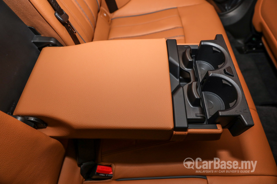 BMW 5 Series G30 (2017) Interior