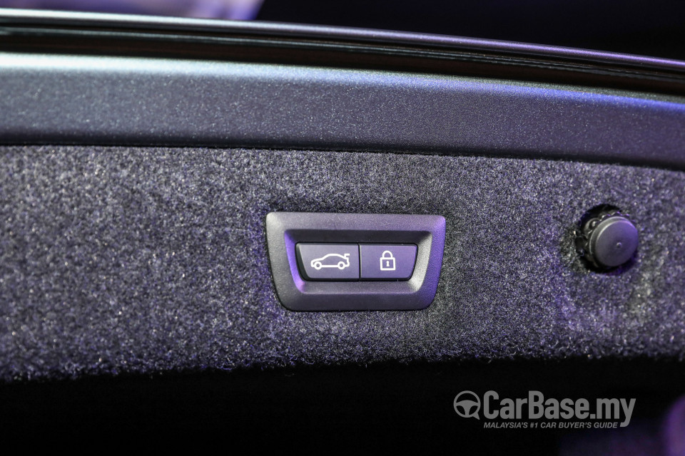BMW 5 Series G30 (2017) Interior