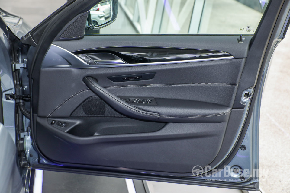 BMW 5 Series G30 (2017) Interior
