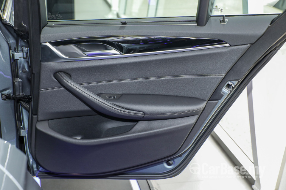 BMW 5 Series G30 (2017) Interior