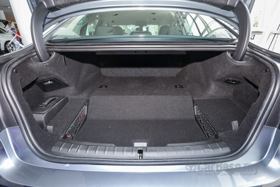 Mercedes-Benz SLC R172 Facelift (2016) Interior