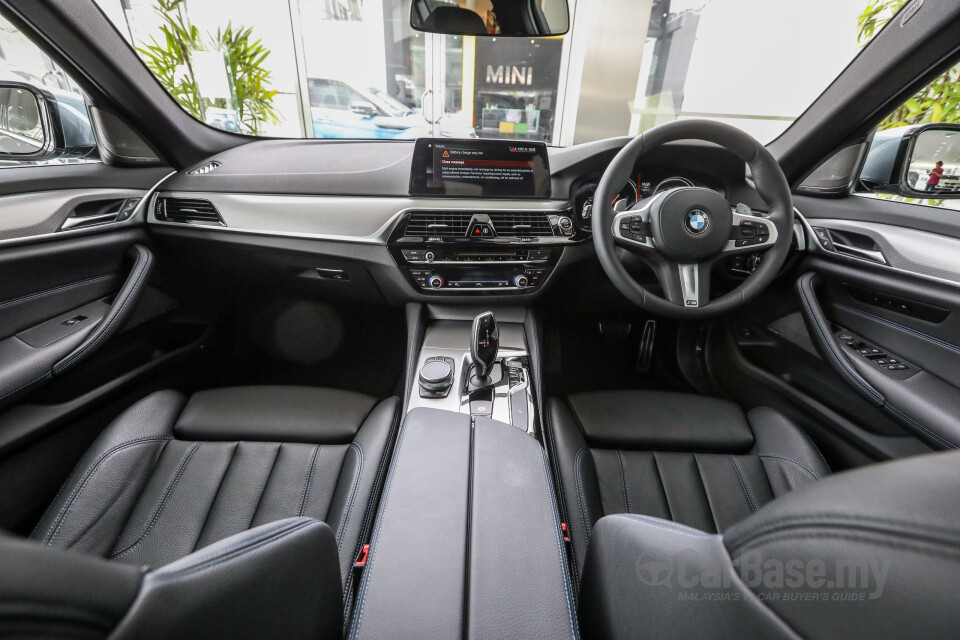 Perodua Aruz D38L (2019) Interior