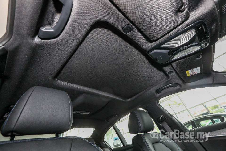 BMW 5 Series G30 (2017) Interior