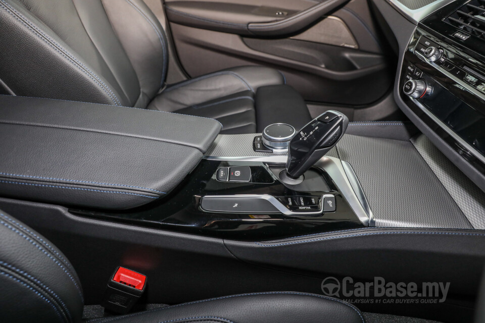 BMW i4 G26 (2022) Interior