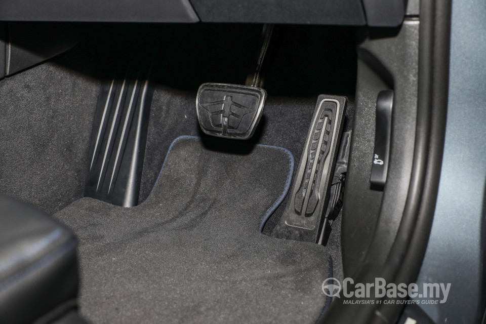 BMW 5 Series G30 (2017) Interior
