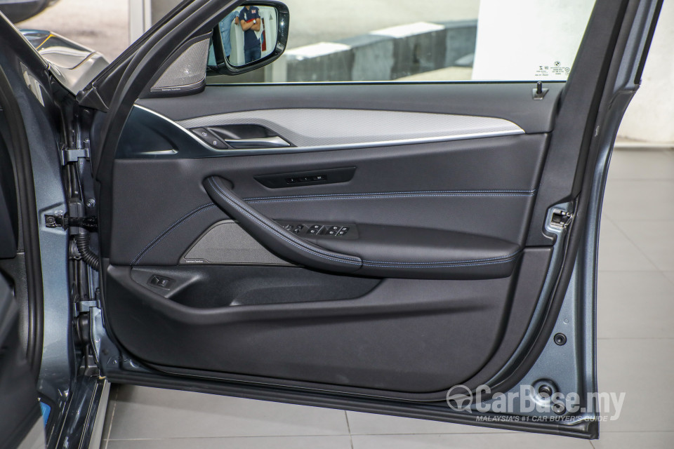 BMW 5 Series G30 (2017) Interior