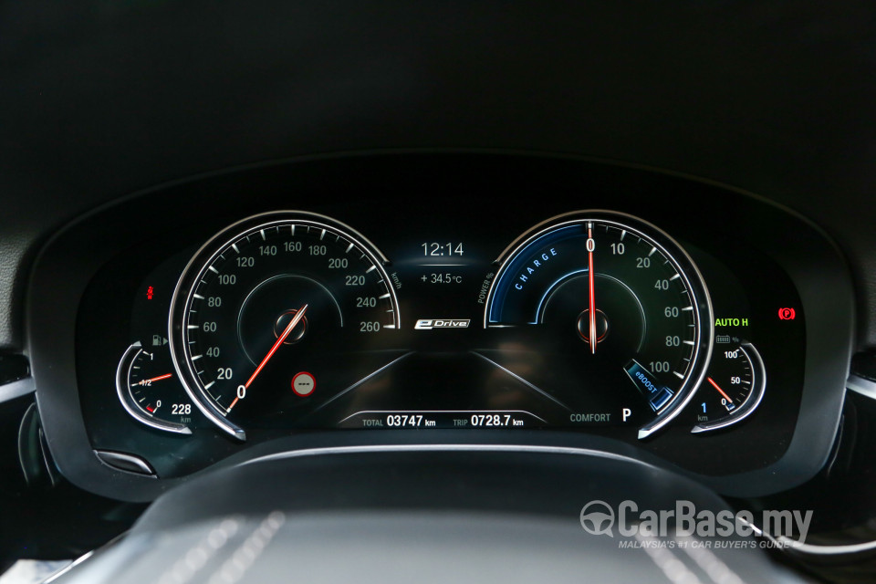 BMW 5 Series G30 (2017) Interior