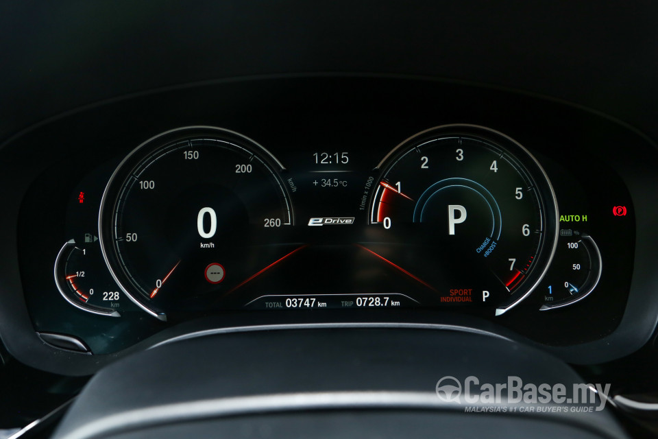 BMW 5 Series G30 (2017) Interior