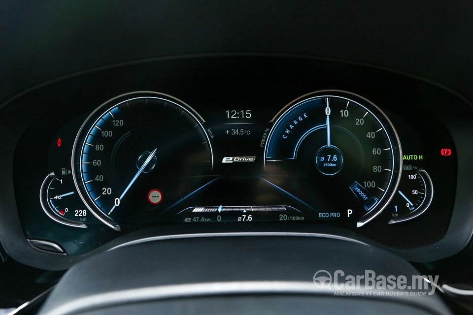 BMW 5 Series G30 (2017) Interior