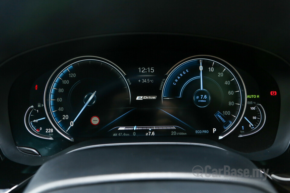 Toyota Fortuner AN160 (2016) Interior