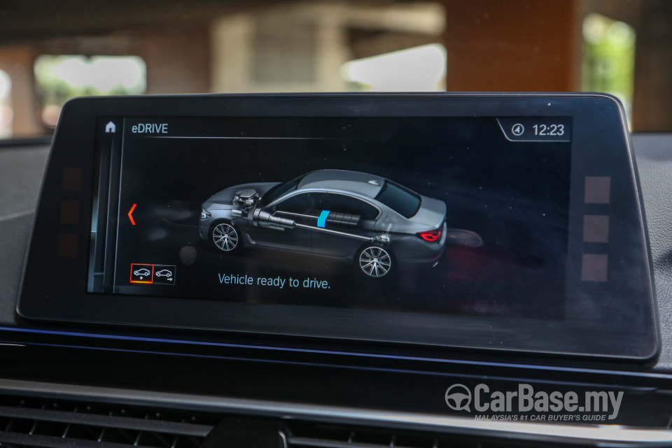 BMW 5 Series G30 (2017) Interior