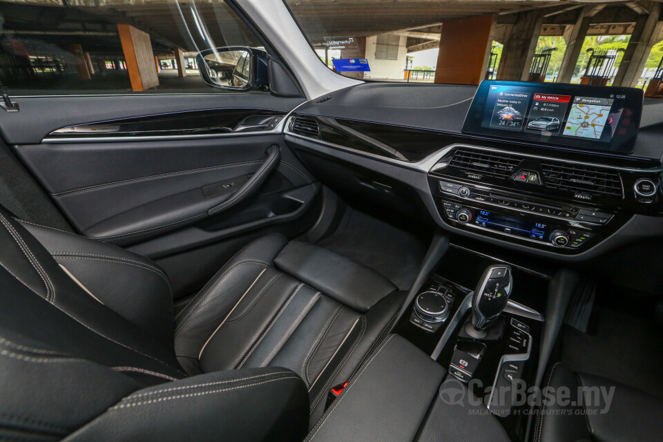 Nissan Navara D23 Facelift (2021) Interior