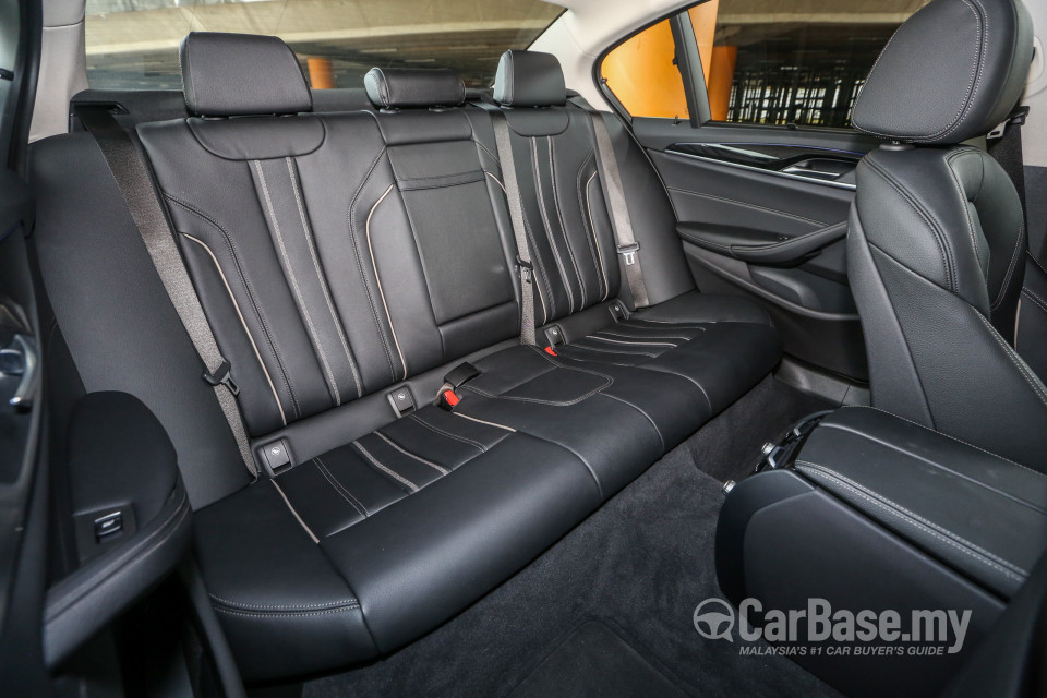 BMW 5 Series G30 (2017) Interior