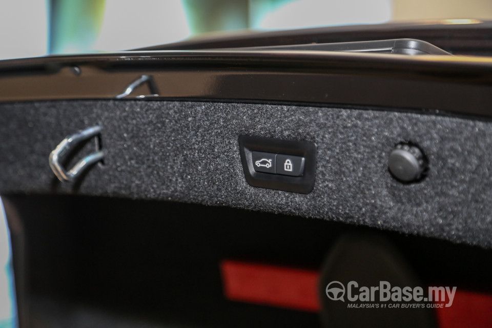 BMW 5 Series G30 (2017) Interior