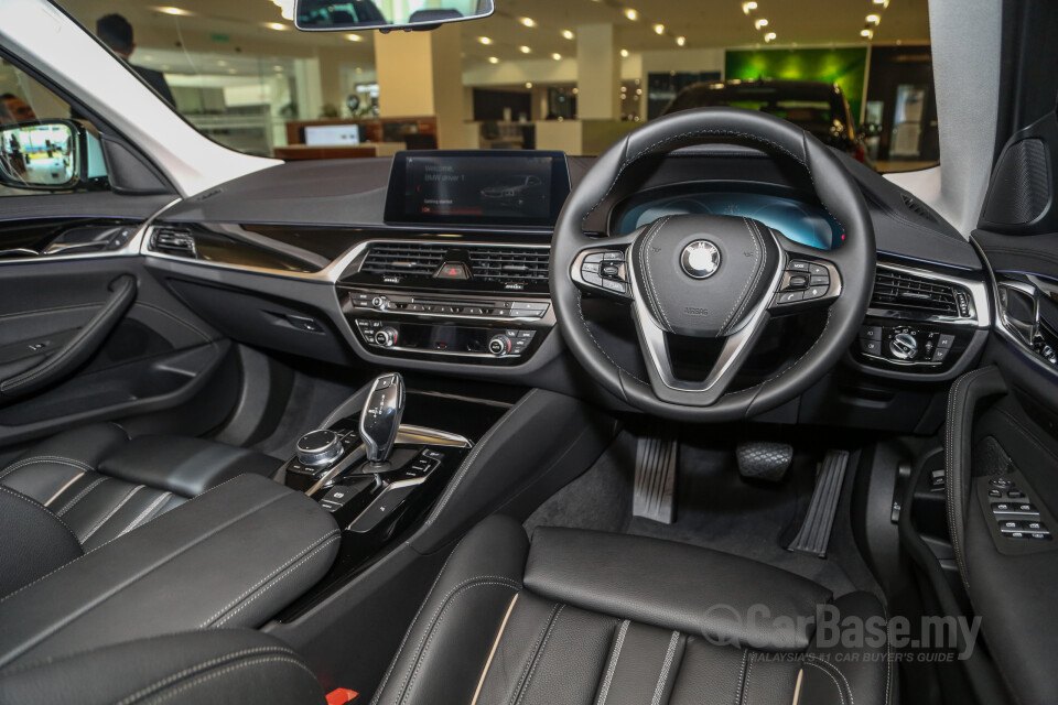 Nissan Navara D23 (2015) Interior