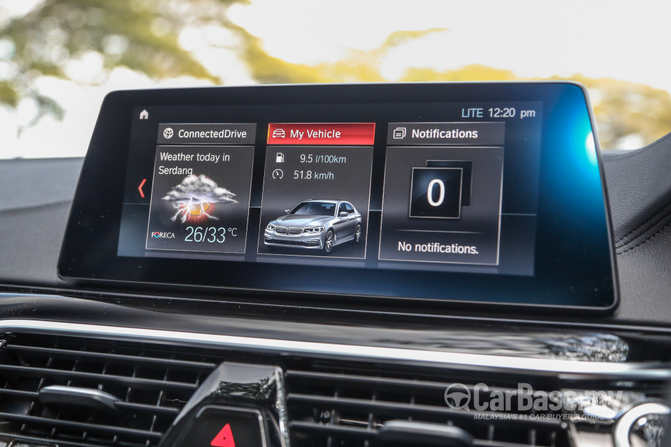 BMW 5 Series G30 (2017) Interior