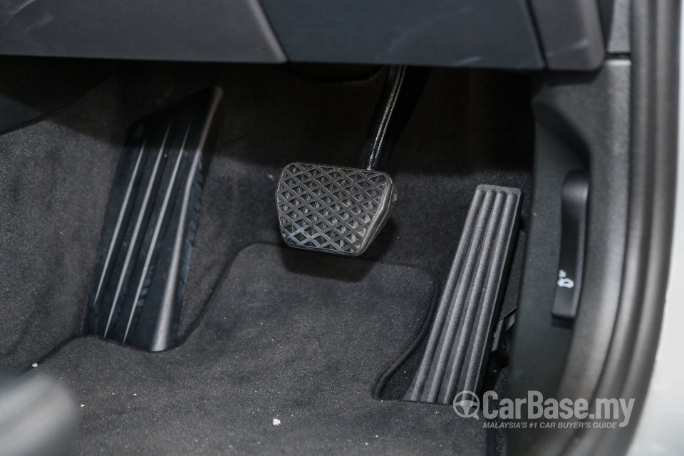 BMW 5 Series G30 (2017) Interior