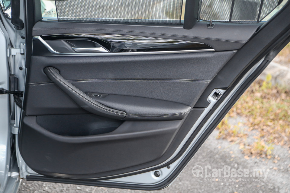 BMW 5 Series G30 (2017) Interior