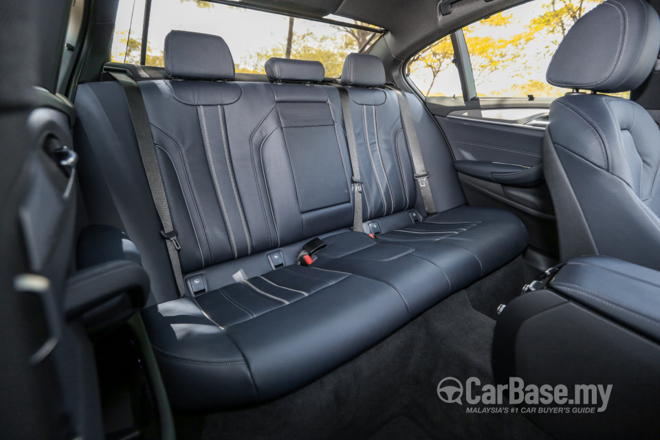 BMW 5 Series G30 (2017) Interior