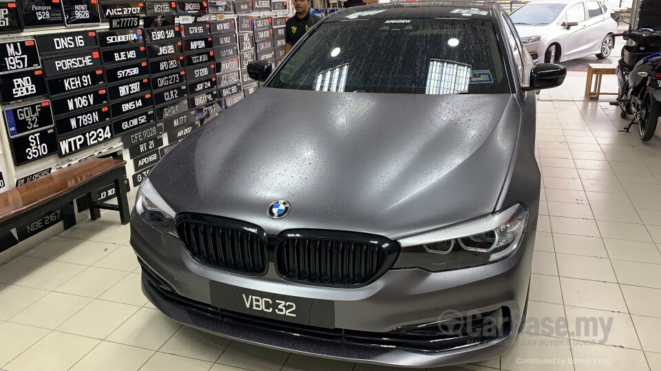 BMW 5 Series G30 (2017) User