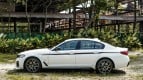 BMW 5 Series Exterior photo