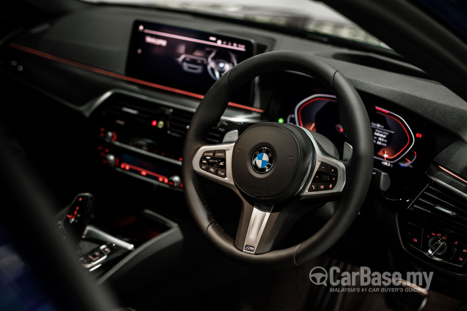 BMW 5 Series G30 LCI (2021) Interior