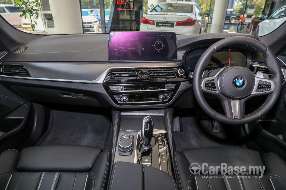 BMW 5 Series G30 LCI (2021) Interior