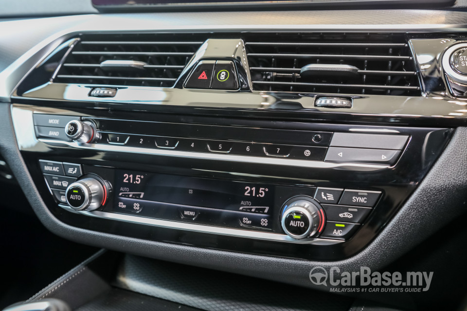 BMW 5 Series G30 LCI (2021) Interior