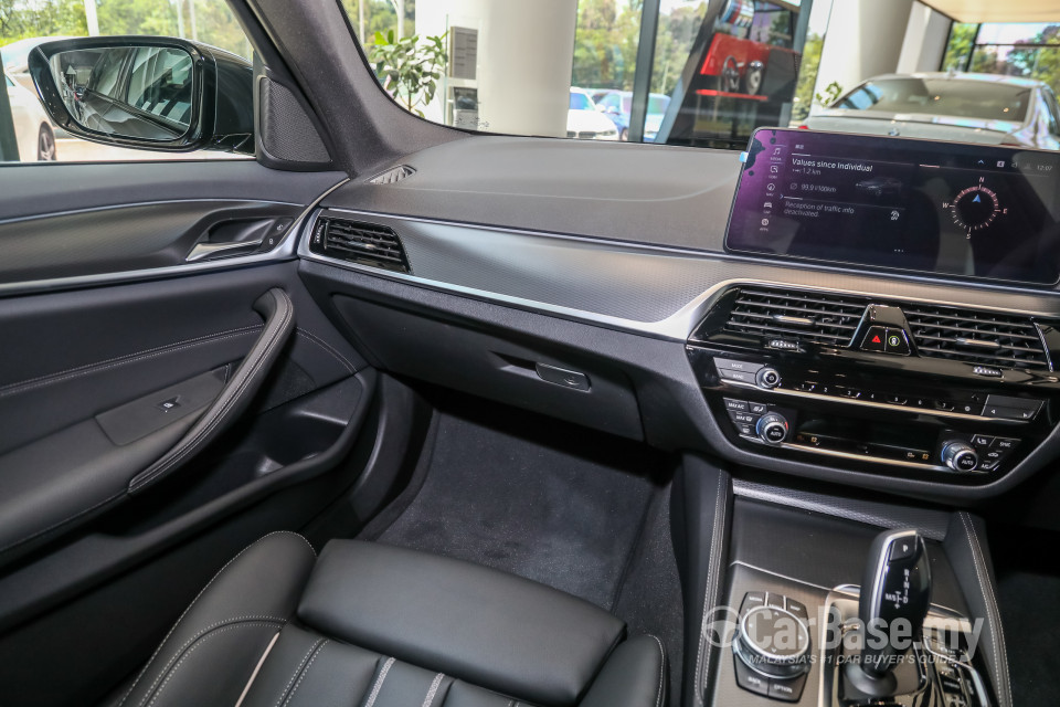 BMW 5 Series G30 LCI (2021) Interior