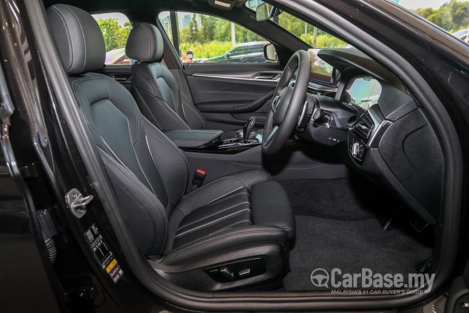 BMW 5 Series G30 LCI (2021) Interior