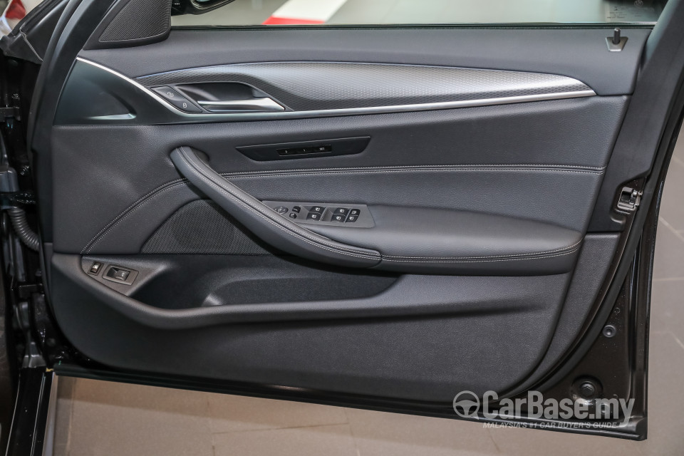 BMW 5 Series G30 LCI (2021) Interior