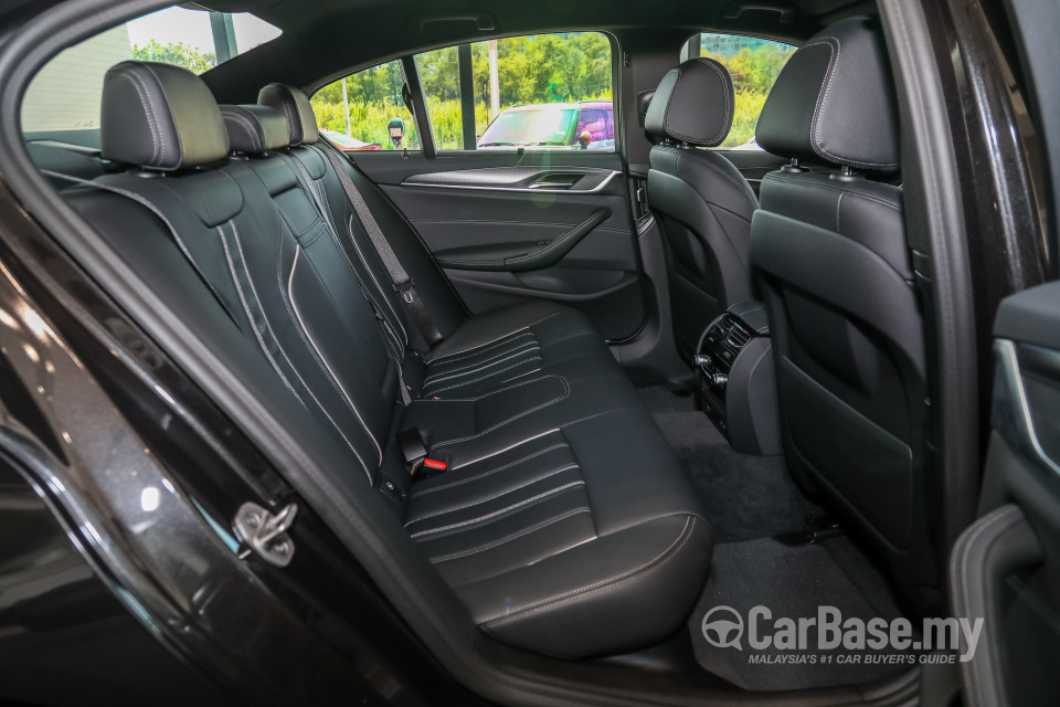 BMW 5 Series G30 LCI (2021) Interior