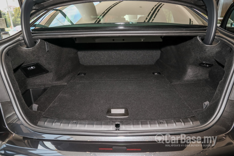 BMW 5 Series G30 LCI (2021) Interior
