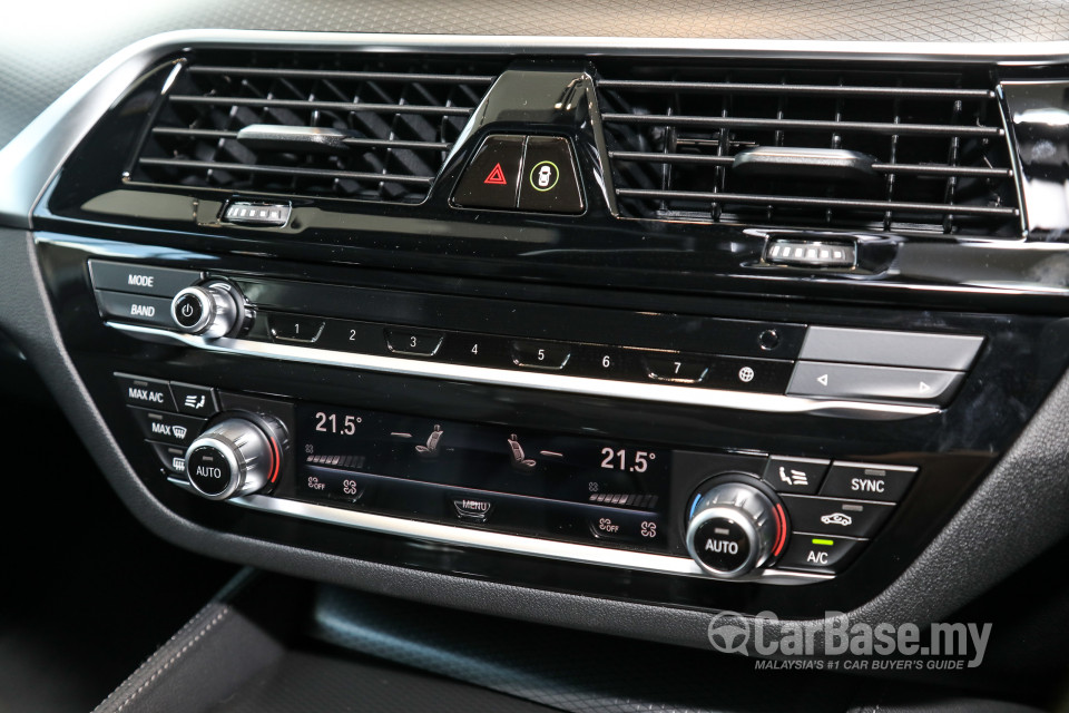 BMW 5 Series G30 LCI (2021) Interior