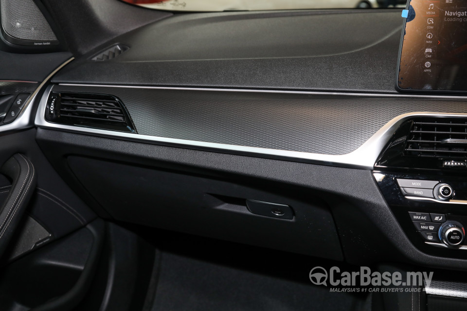 BMW 5 Series G30 LCI (2021) Interior