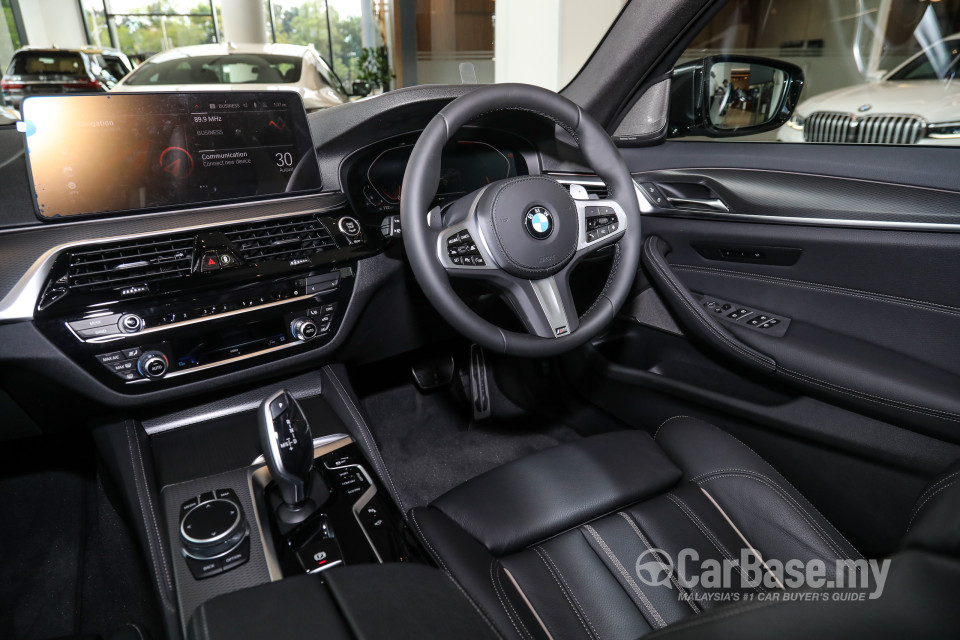 BMW 5 Series G30 LCI (2021) Interior