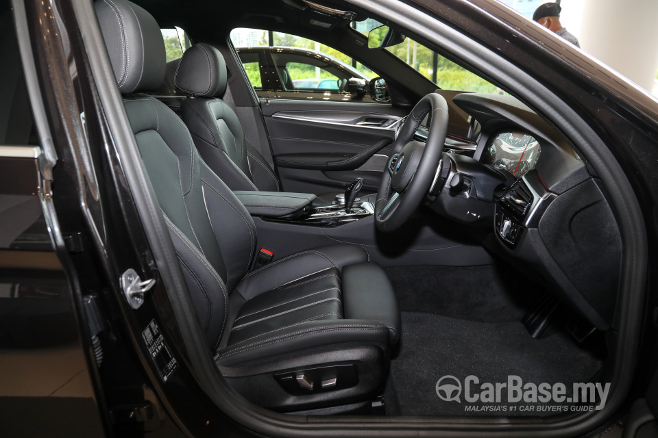 BMW 5 Series G30 LCI (2021) Interior