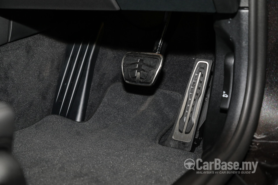 BMW 5 Series G30 LCI (2021) Interior