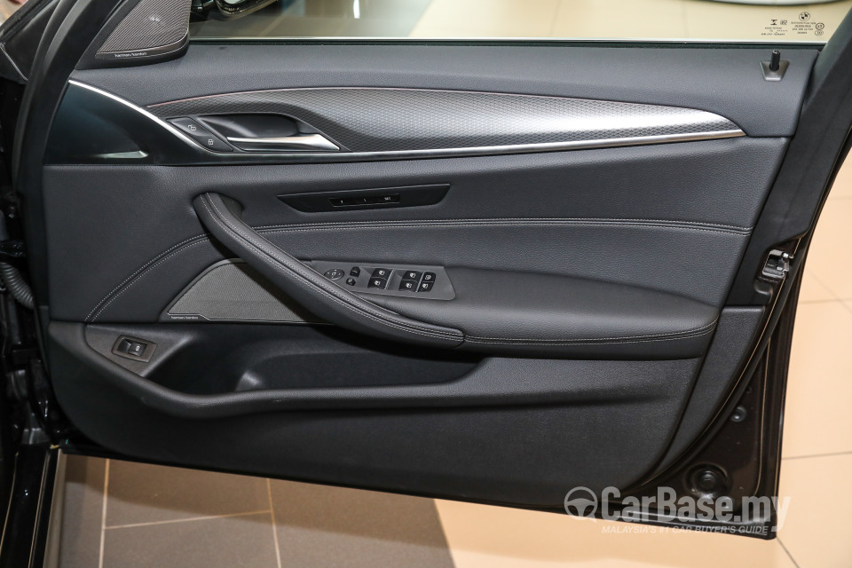 BMW 5 Series G30 LCI (2021) Interior