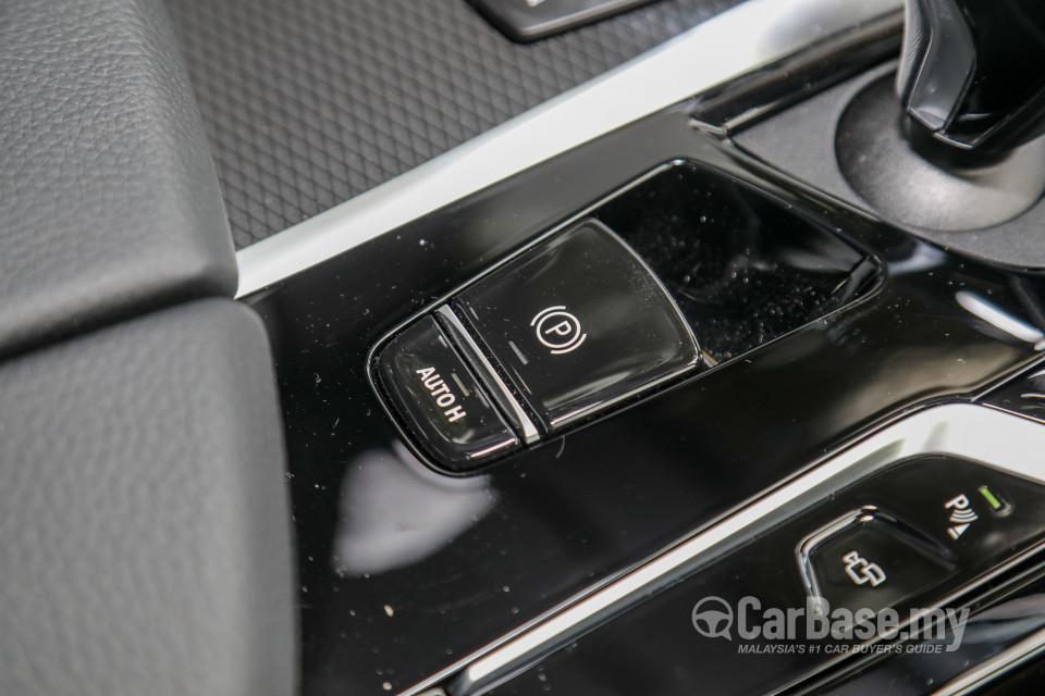 BMW 5 Series G30 LCI (2021) Interior