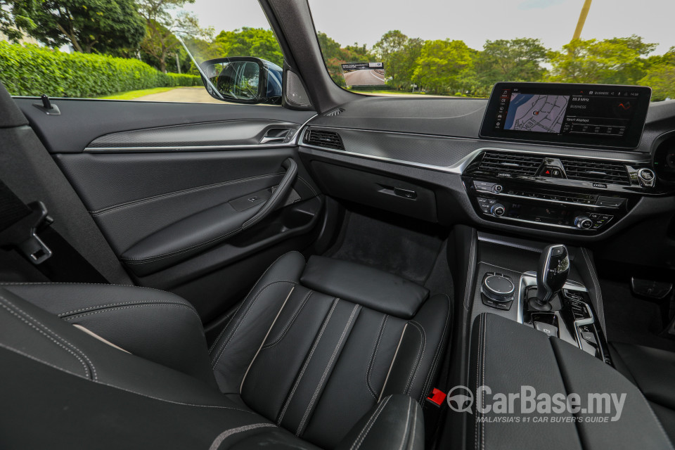 BMW 5 Series G30 LCI (2021) Interior