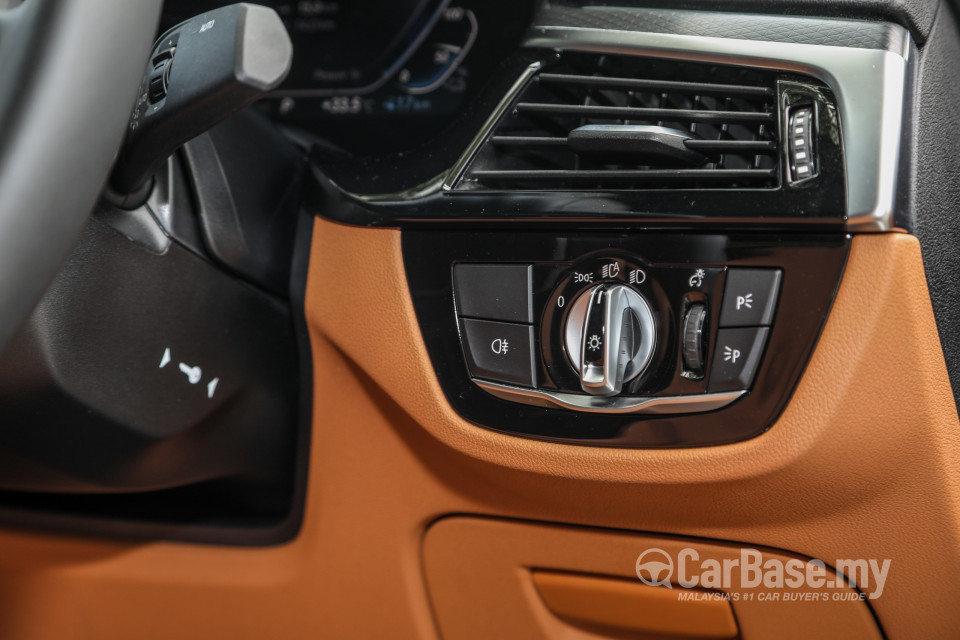 BMW 5 Series G30 LCI (2021) Interior