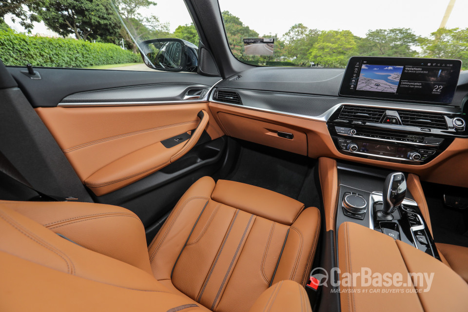 BMW 5 Series G30 LCI (2021) Interior