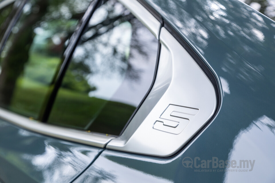 BMW 5 Series G60 (2024) Exterior