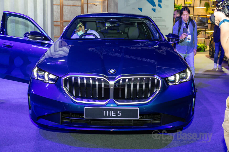 BMW 5 Series G60 (2024) Exterior