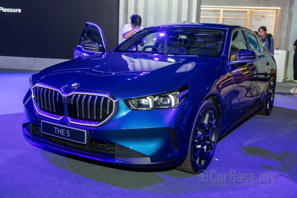 BMW 5 Series G60 (2024) Exterior