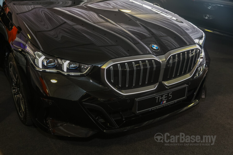 BMW 5 Series G60 (2024) Exterior