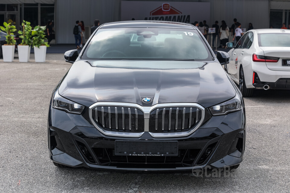 BMW 5 Series G60 (2024) Exterior