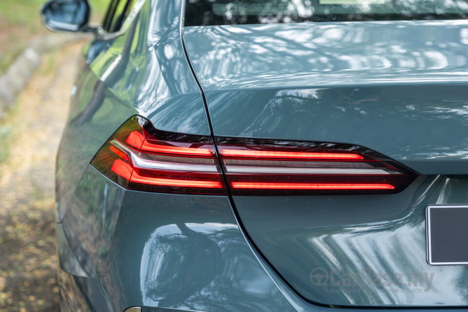BMW 5 Series G60 (2024) Exterior